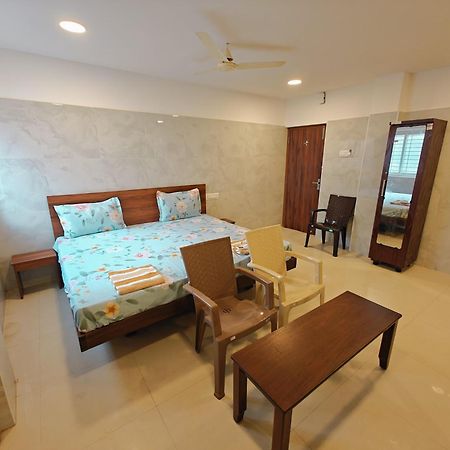 Hotel Salbala Inn - Near Airport Chennai Bagian luar foto